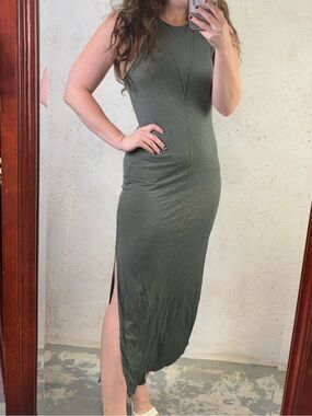 The T Refinery Sleeveless Olive Green Bodycon Maxi Dress Side Slit NEW Small